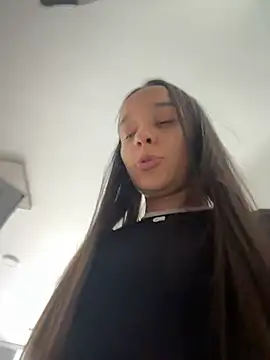 Brunettecollins05 online show from June 16, 2026, 8:09 pm