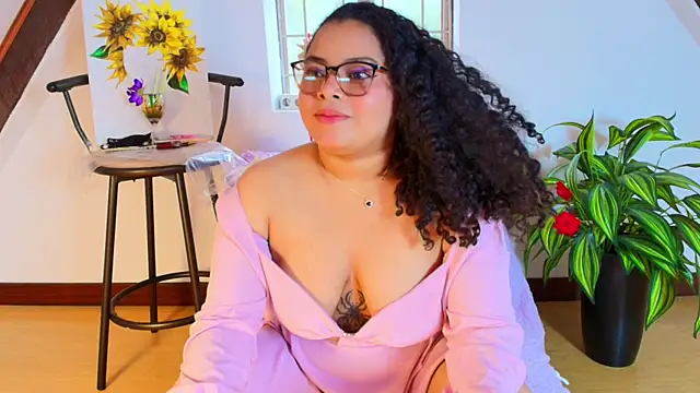 Snapshot of alanaa_gomezz chatting on July 25, 2026, 7:09 pm alanaa gomezz online show from July 25, 2026, 7:09 pm