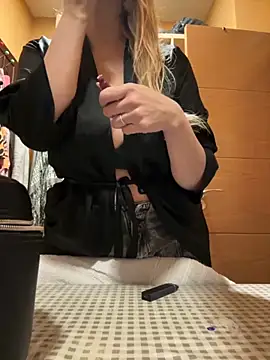 jordynjace online show from November 20, 2025, 8:59 am