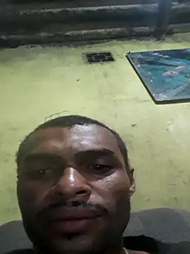 Snapshot of m-a-g-n-a-t-a chatting on May 6, 2026, 11:20 pm m-a-g-n-a-t-a online show from May 6, 2026, 11:20 pm
