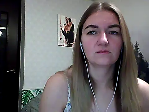 CandyOLimeX online show from November 19, 2025, 9:04 pm