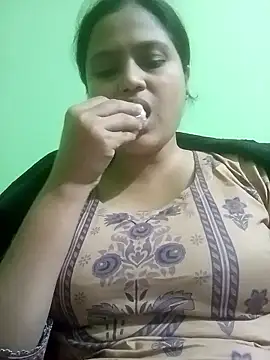 Snapshot of Tina_250 chatting on January 13, 2026, 5:17 pm Tina 250 online show from January 13, 2026, 5:17 pm