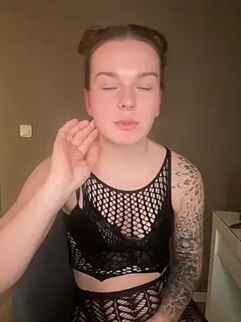 Snapshot of LisaFreierxx chatting on February 26, 2026, 9:37 pm LisaFreierxx online show from February 26, 2026, 9:37 pm