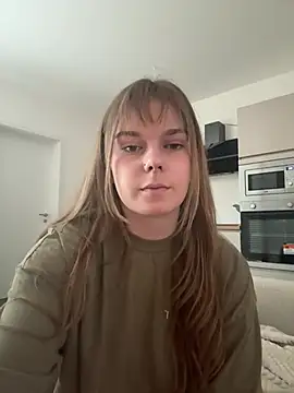 LisaFreierxx online show from August 7, 2026, 3:07 pm
