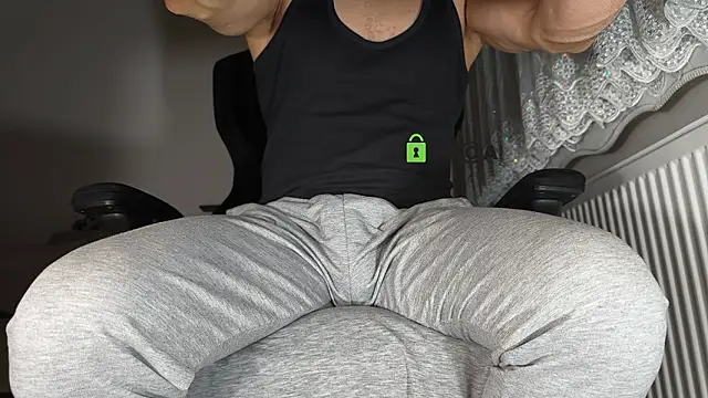 Snapshot of gizemllixxx chatting on March 25, 2026, 6:51 pm gizemllixxx online show from March 25, 2026, 6:51 pm