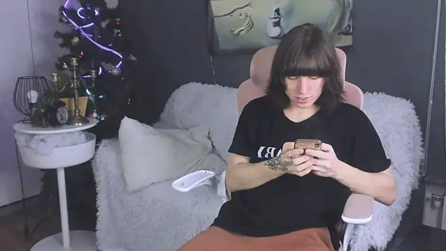 CutieKai  online show from January 10, 2026, 3:57 am