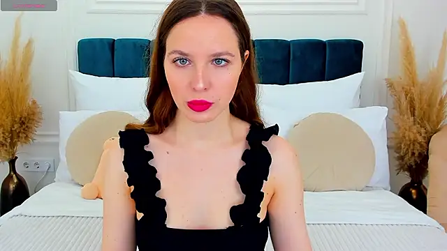 MonaRicci online show from March 7, 2026, 1:16 pm