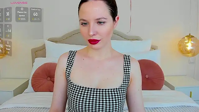 MonaRicci online show from February 26, 2026, 1:22 pm