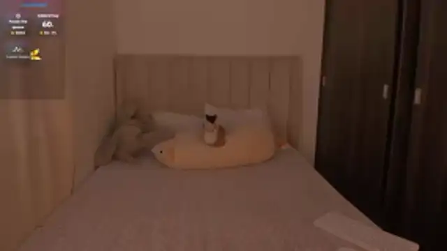 bergmanamii online show from February 15, 2026, 9:58 pm