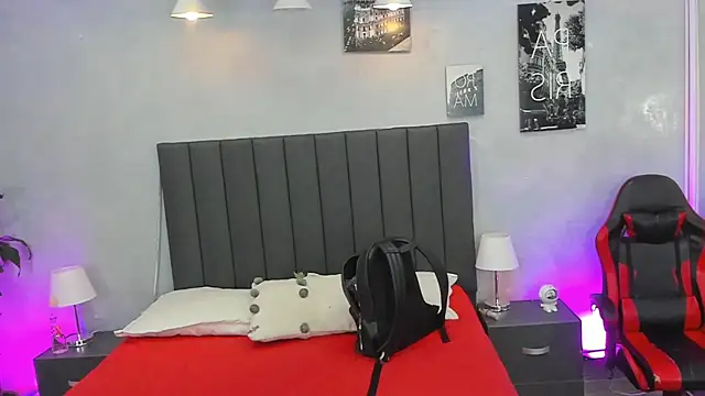 kendra london online show from July 14, 2026, 11:27 am