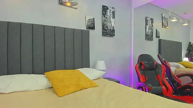 kendra london online show from March 17, 2026, 11:24 am