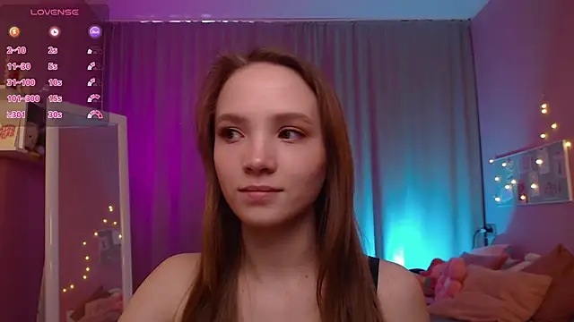 Snapshot of Adria_Arjona chatting on March 11, 2026, 7:35 am Adria Arjona online show from March 11, 2026, 7:35 am