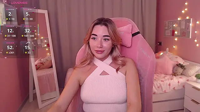 Rosie Mac online show from November 18, 2025, 1:10 am