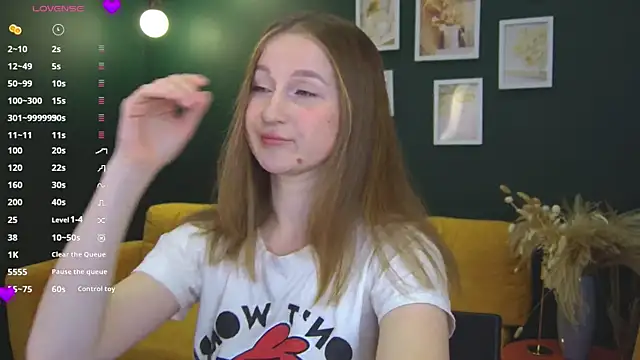 Snapshot of S_Sandra chatting on November 15, 2025, 1:04 pm S Sandra online show from November 15, 2025, 1:04 pm