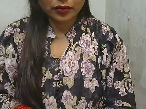 Sneha lovely01 online show from February 15, 2026, 3:44 pm
