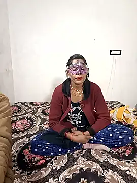 Snapshot of Real-Family chatting on January 8, 2026, 5:41 pm Real-Family online show from January 8, 2026, 5:41 pm