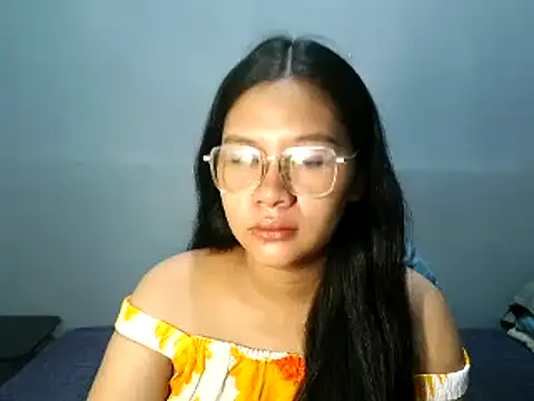 hotsexyreb online show from February 18, 2026, 4:10 am