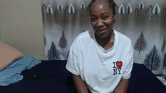 Snapshot of SexyLipss_ chatting on June 4, 2026, 2:55 pm SexyLipss online show from June 4, 2026, 2:55 pm