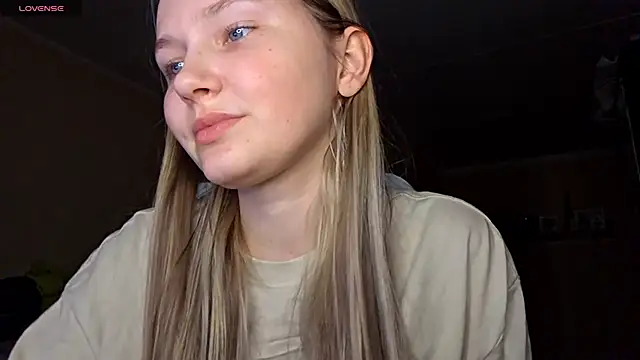 KarinRobertson online show from March 13, 2026, 4:34 pm