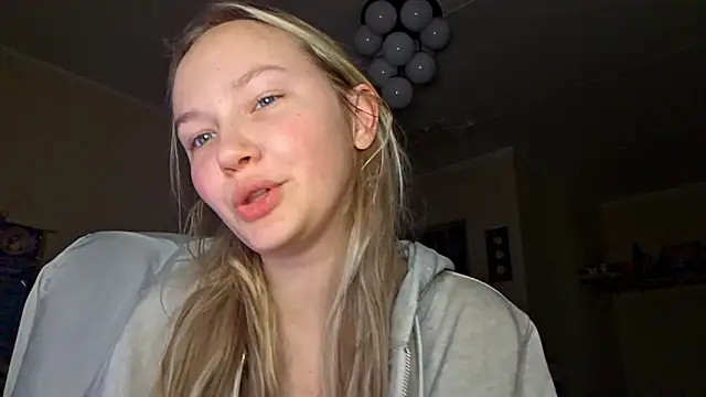 KarinRobertson online show from March 24, 2026, 10:10 pm