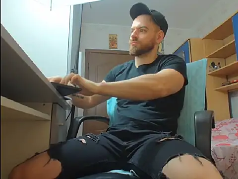 Ryanstone  online show from December 15, 2025, 5:13 am