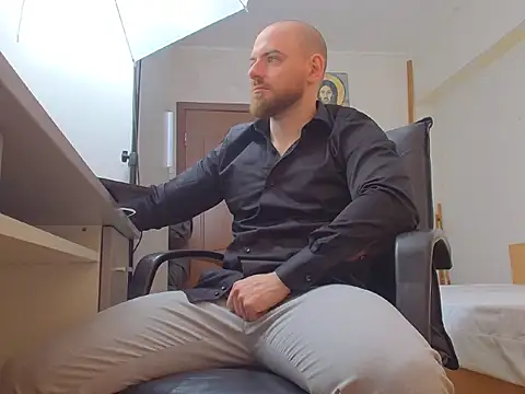 Ryanstone  online show from March 16, 2026, 5:15 am