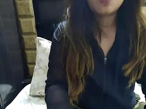 Angel-pune001 online show from February 15, 2026, 7:02 pm