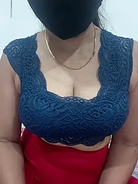 Aarti909090 online show from July 14, 2026, 6:36 pm