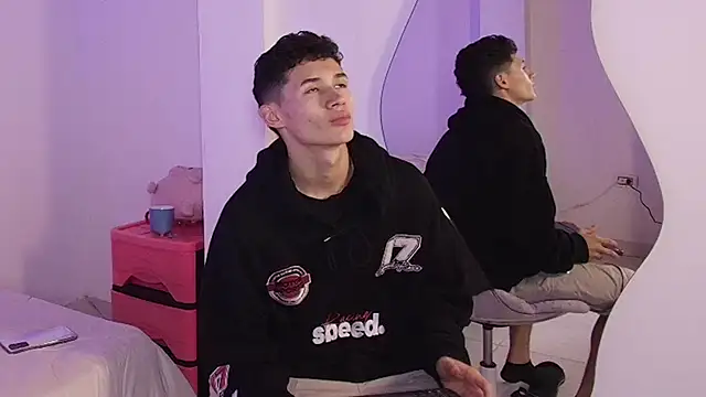 Eiden Blake online show from November 30, 2025, 11:49 pm