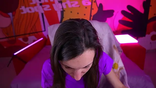 ZafiraMoonn online show from February 3, 2026, 1:38 pm