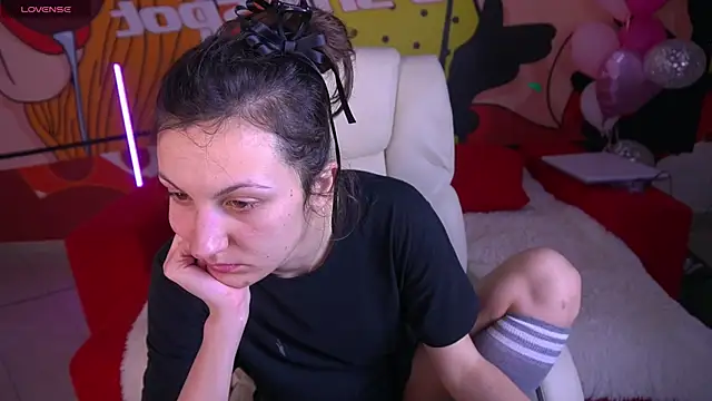 ZafiraMoonn online show from February 25, 2026, 3:18 am