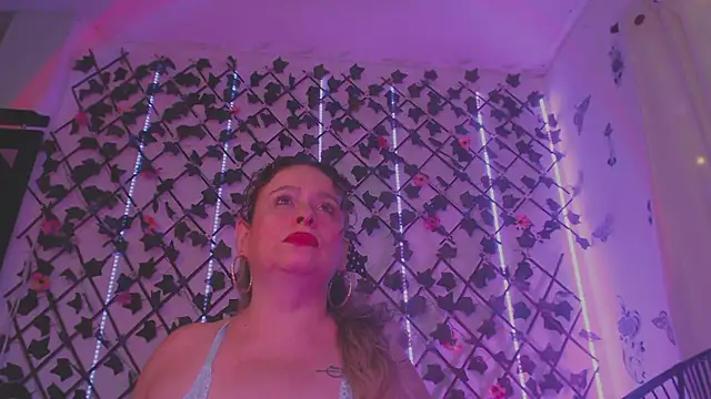 Snapshot of katjohanna chatting on June 27, 2026, 10:38 pm katjohanna online show from June 27, 2026, 10:38 pm