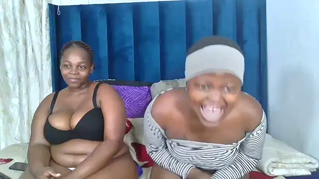 SweetSavage18 online show from May 19, 2026, 10:28 pm