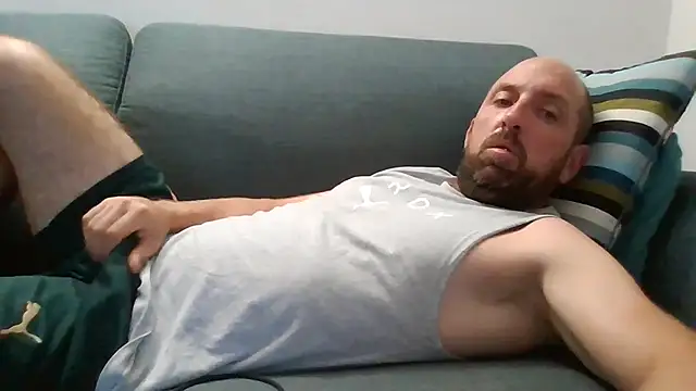 Snapshot of luca_beech88 chatting on August 3, 2026, 6:03 pm luca beech88 online show from August 3, 2026, 6:03 pm