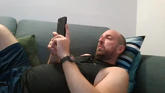 Snapshot of luca_beech88 chatting on July 29, 2026, 7:24 pm luca beech88 online show from July 29, 2026, 7:24 pm