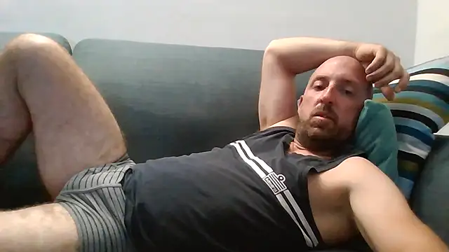 Snapshot of luca_beech88 chatting on July 10, 2026, 7:03 pm luca beech88 online show from July 10, 2026, 7:03 pm