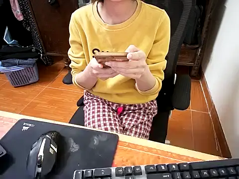 Snapshot of ---Lusi03--- chatting on March 5, 2026, 10:23 am ---Lusi03--- online show from March 5, 2026, 10:23 am