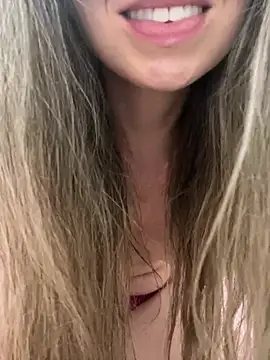 Melzinhasweet online show from June 25, 2026, 3:04 am