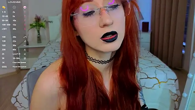 WICKEDEMBER online show from April 28, 2026, 2:27 am