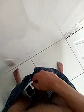 UNCLEZESTYY online show from February 24, 2026, 9:54 am