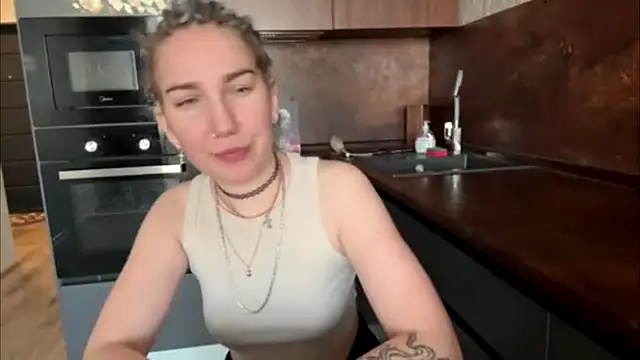 GeraldineStevenson online show from March 1, 2026, 7:52 am