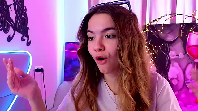 Snapshot of MargieDavidson chatting on March 22, 2026, 8:27 am MargieDavidson online show from March 22, 2026, 8:27 am