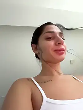 VickyM99 online show from November 28, 2025, 6:57 am