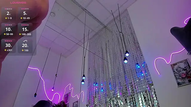 Snapshot of melanie_neal chatting on November 30, 2025, 8:53 pm melanie neal online show from November 30, 2025, 8:53 pm