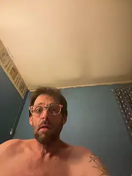 biggdaddyandqueenn online show from February 4, 2026, 5:13 am