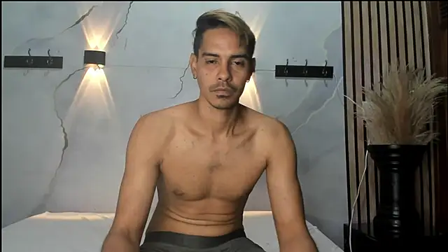 KiraFox1 online show from April 15, 2026, 7:40 pm