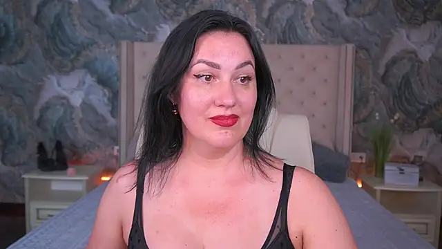 VelvetLuck online show from June 19, 2026, 1:11 am
