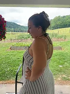 thickfarmtwat online show from June 9, 2026, 3:46 pm