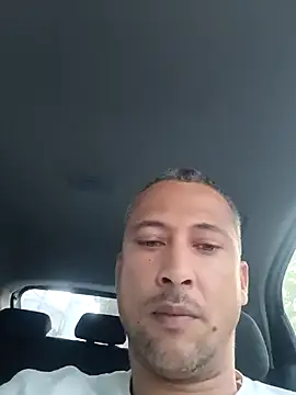 Arrombador20 online show from April 15, 2026, 7:58 pm