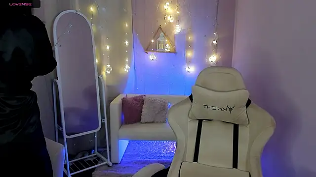 Hanako Rey online show from February 4, 2026, 5:24 am